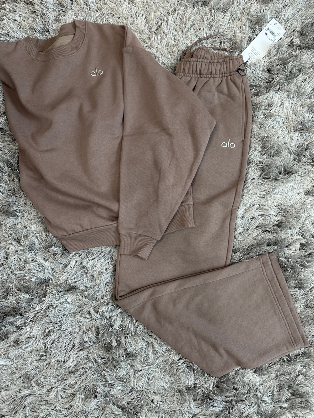 ALO Yoga Taupe Brown Track Pants & Sweatshirt Set - Picture 3 of 5
